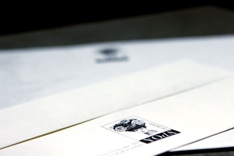 carta intestata e busta porta lettere